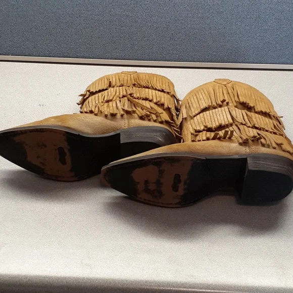 Dingo Brown Fringed Heeled Boots - Picture 7 of 8